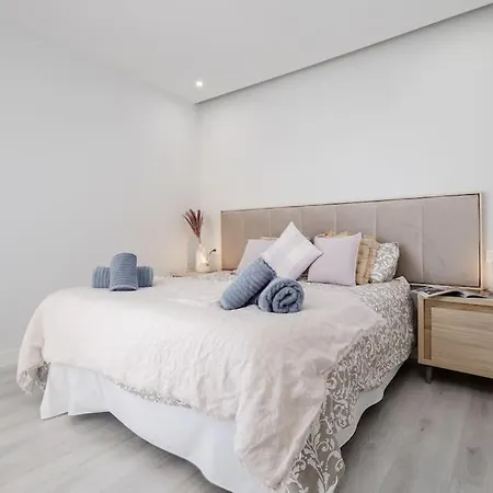 Apartment Newly Renovated And 100 Metres From Beach Rdr396 *