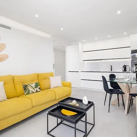 Newly Renovated And 100 Metres From Beach Rdr396 * Marbella